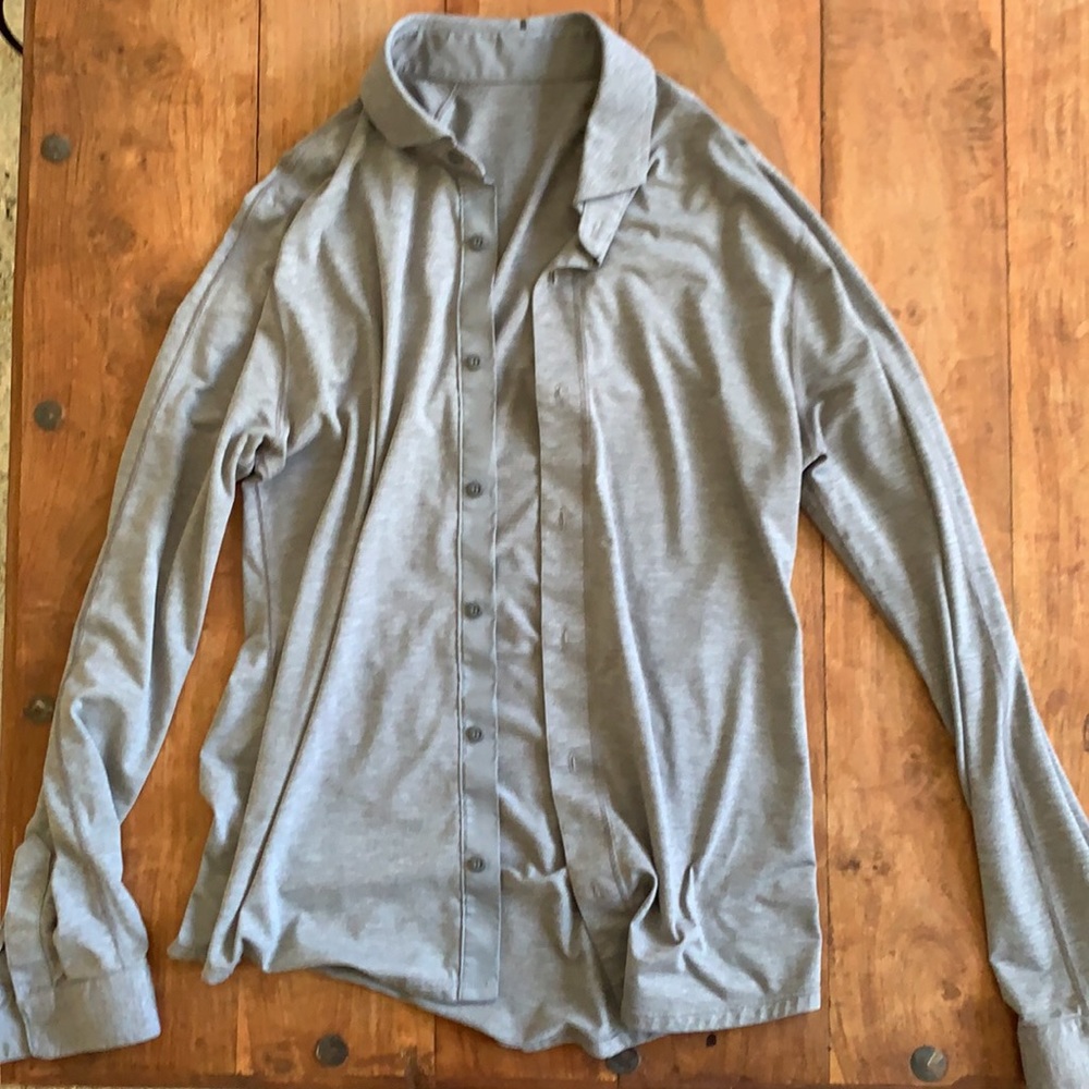 Lululemon men’s collard athletic shirt